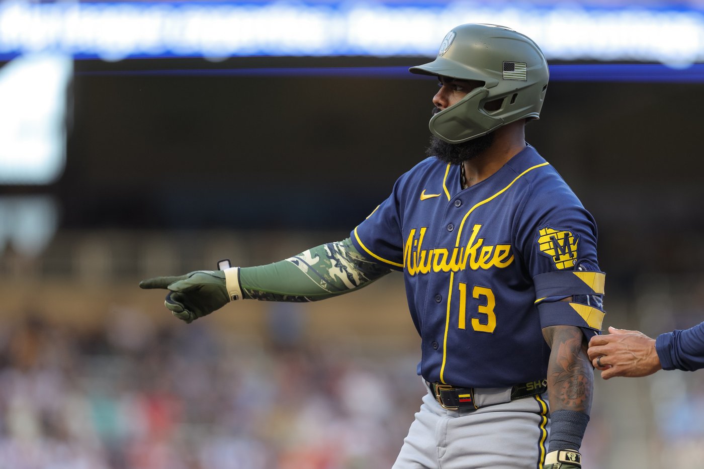 Chourio hits go-ahead homer, makes run-saving catch to lead Brewers past Twins 2-1 | iNFOnews.ca