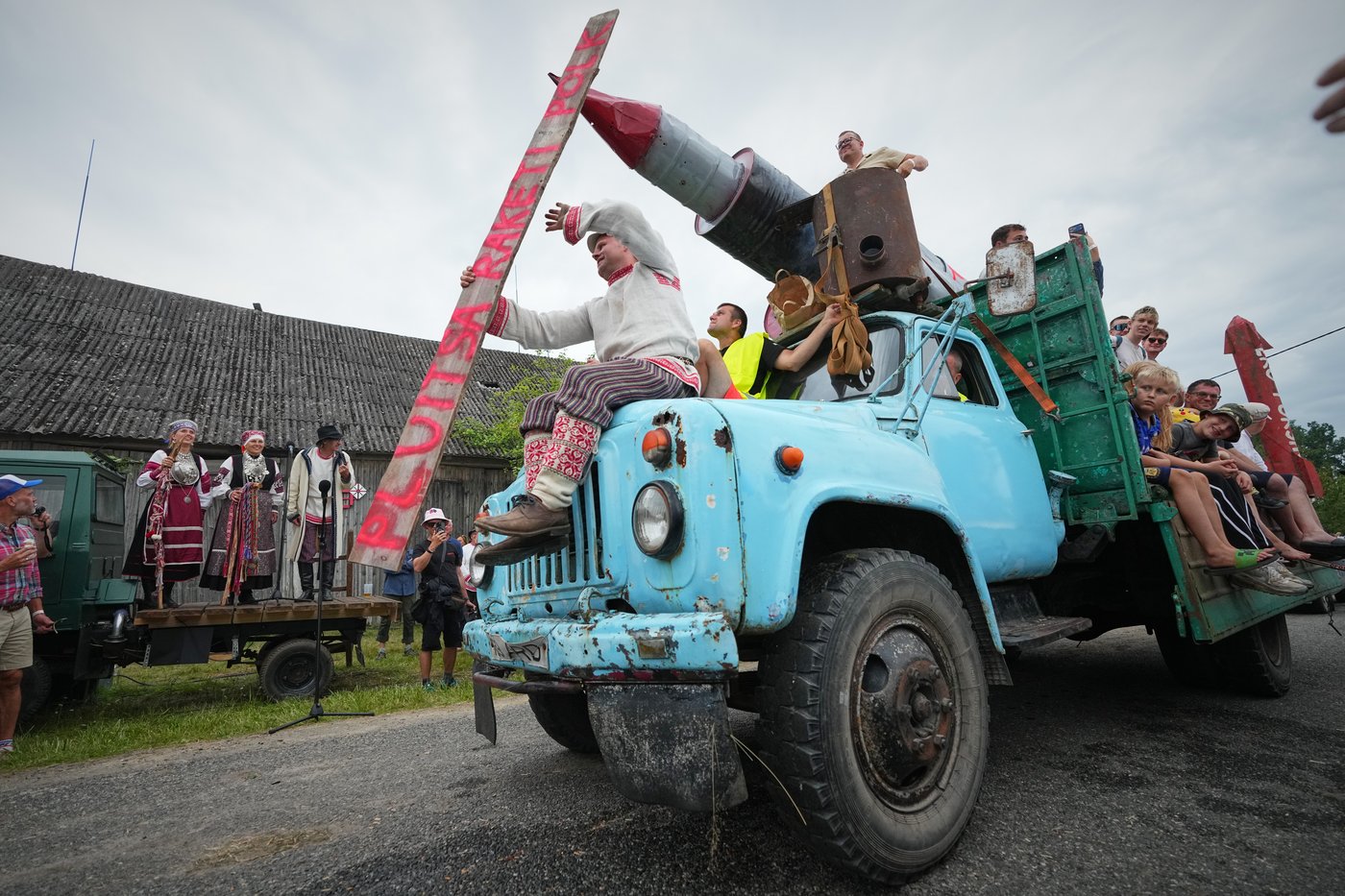 This ethnic community in Estonia turns a village into a symbolic kingdom for a day | iNFOnews.ca This ethnic community in Estonia turns a village into a symbolic kingdom for a day | iNFOnews.ca