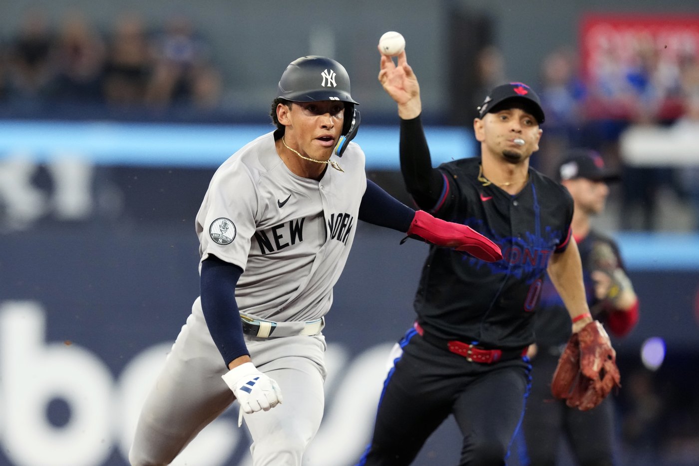 Kirk homers, Bieber in form as Toronto Blue Jays top New York Yankees 3-1 | iNFOnews.ca Kirk homers, Bieber in form as Toronto Blue Jays top New York Yankees 3-1 | iNFOnews.ca