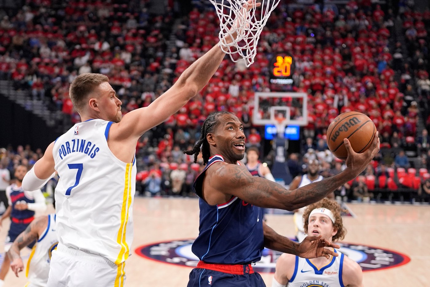Stephen Curry, Al Horford lead Warriors past Clippers 126-121 with a huge play-in comeback | iNFOnews.ca