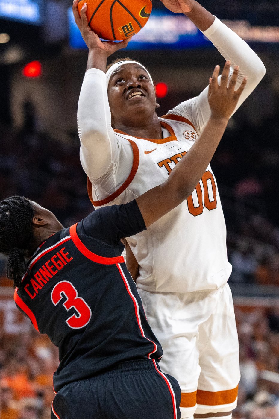 Madison Booker's 18 points help power No. 4 Texas to a 79-50 win over No. 23 Georgia | iNFOnews.ca Madison Booker's 18 points help power No. 4 Texas to a 79-50 win over No. 23 Georgia | iNFOnews.ca