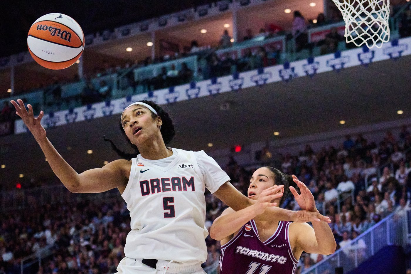 Reese, Hillmon lead the Dream past struggling Tempo 111-92 | iNFOnews.ca