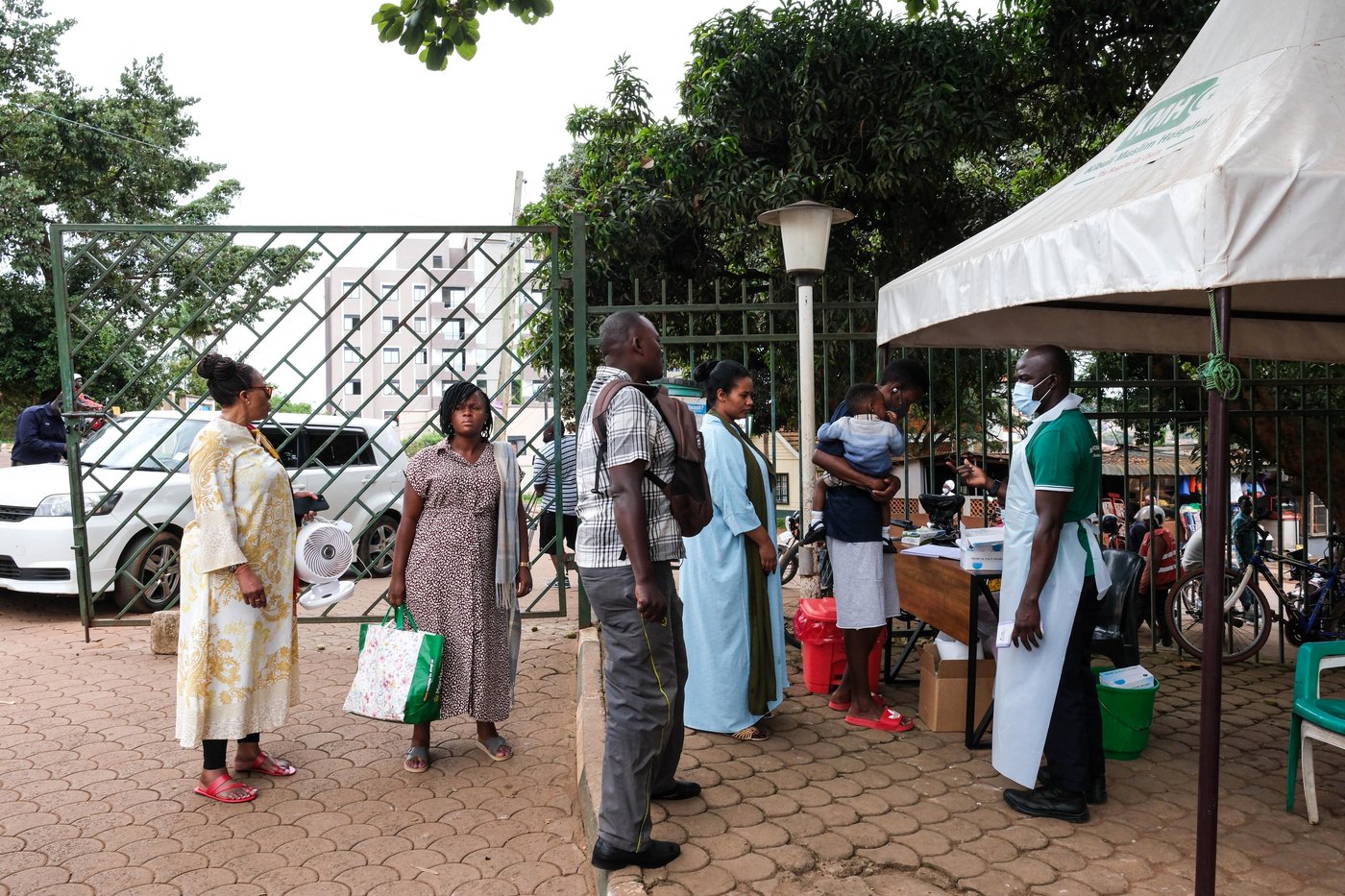 Congo opens more centers to treat rare type of Ebola that has killed nearly 120 | iNFOnews.ca