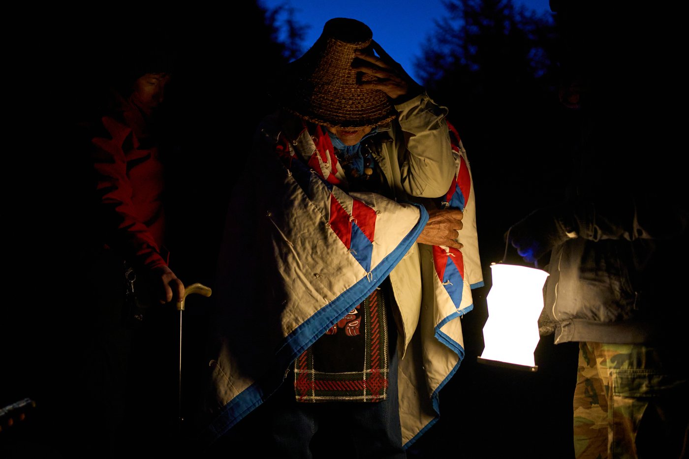 British Columbia is logging its last old growth. Protesters are sleeping in the road to stop it | iNFOnews.ca British Columbia is logging its last old growth. Protesters are sleeping in the road to stop it | iNFOnews.ca