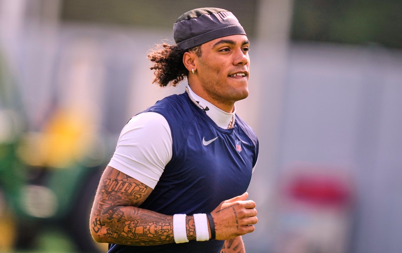 Christian Gonzalez holding off on signing a record Patriots offer, keeping his reasons private | iNFOnews.ca