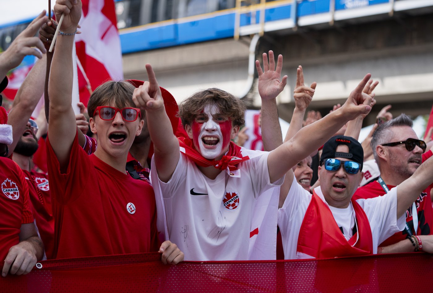 Author Simon Kuper explores nine-tournament soccer journey in "World Cup Fever" | iNFOnews.ca Author Simon Kuper explores nine-tournament soccer journey in "World Cup Fever" | iNFOnews.ca