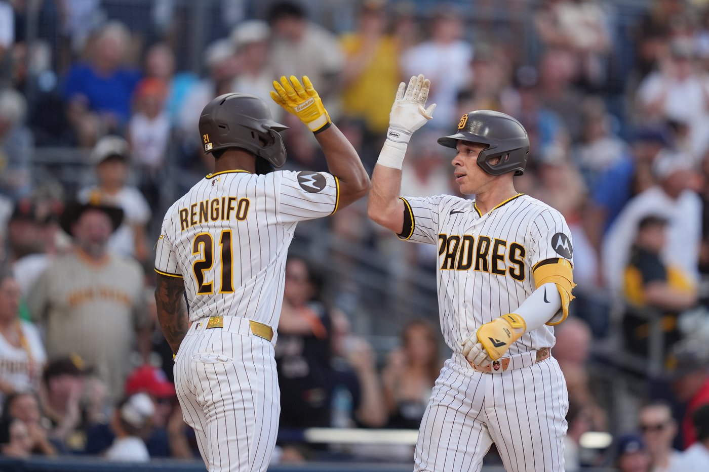 Cronenworth's single gives Padres 6-5 win over Giants after Miller blows save | iNFOnews.ca