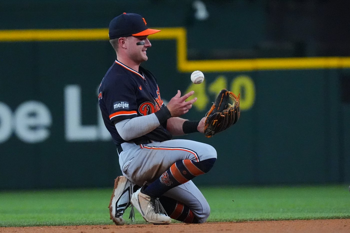 Riley Greene homers and triples for 4 RBIs as Tigers top Rangers 6-3 | iNFOnews.ca