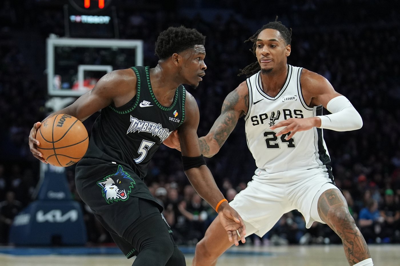 Anthony Edwards awes Timberwolves with his performance despite recent trouble with both knees | iNFOnews.ca