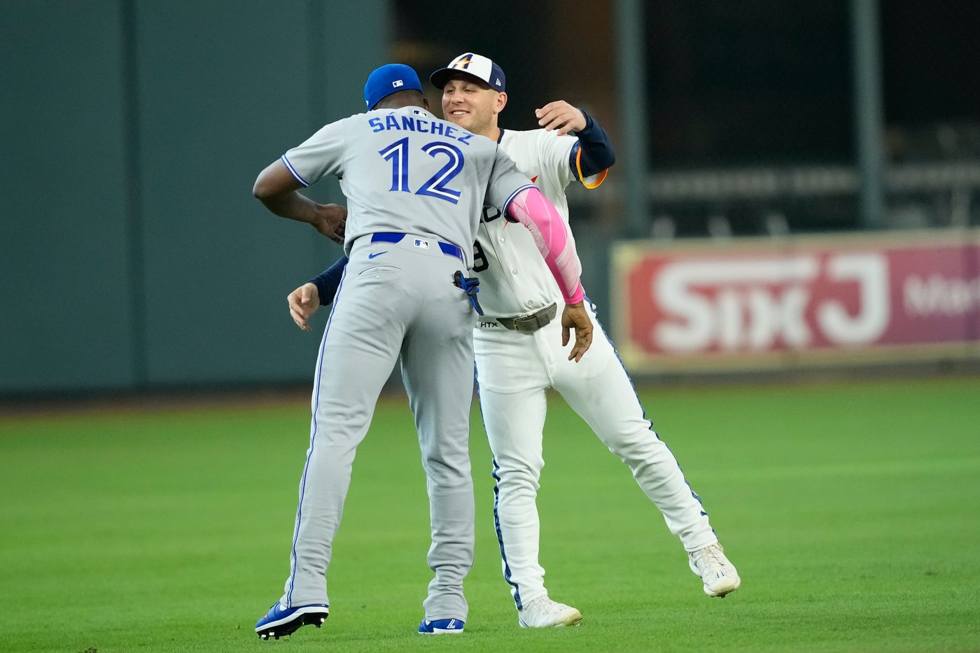 Analysis: Jays balance current big league roster and team's future at trade deadline | iNFOnews.ca Analysis: Jays balance current big league roster and team's future at trade deadline | iNFOnews.ca