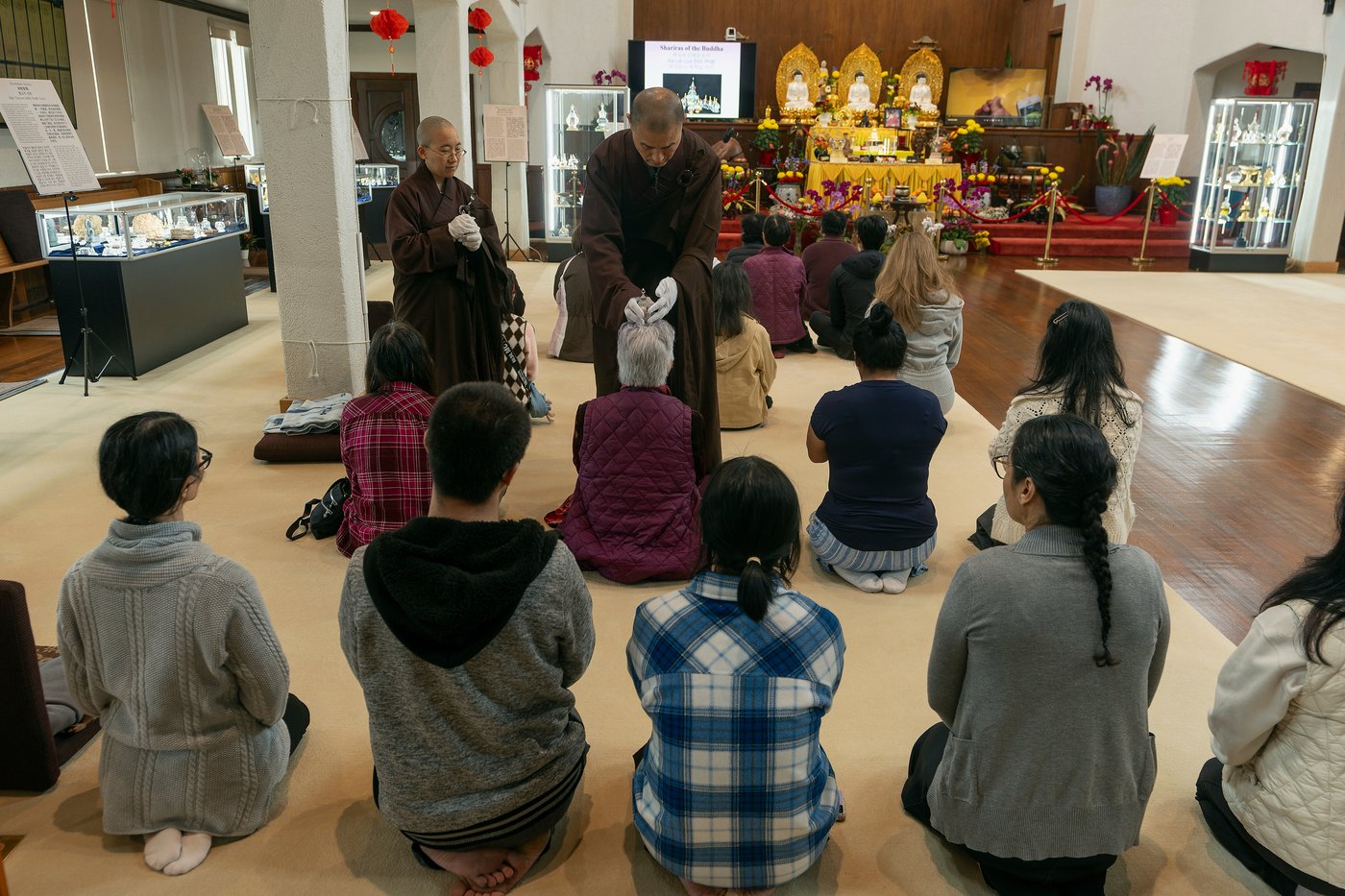 Teeth, finger bones and blessings: Buddhist relics inspire belief | iNFOnews.ca