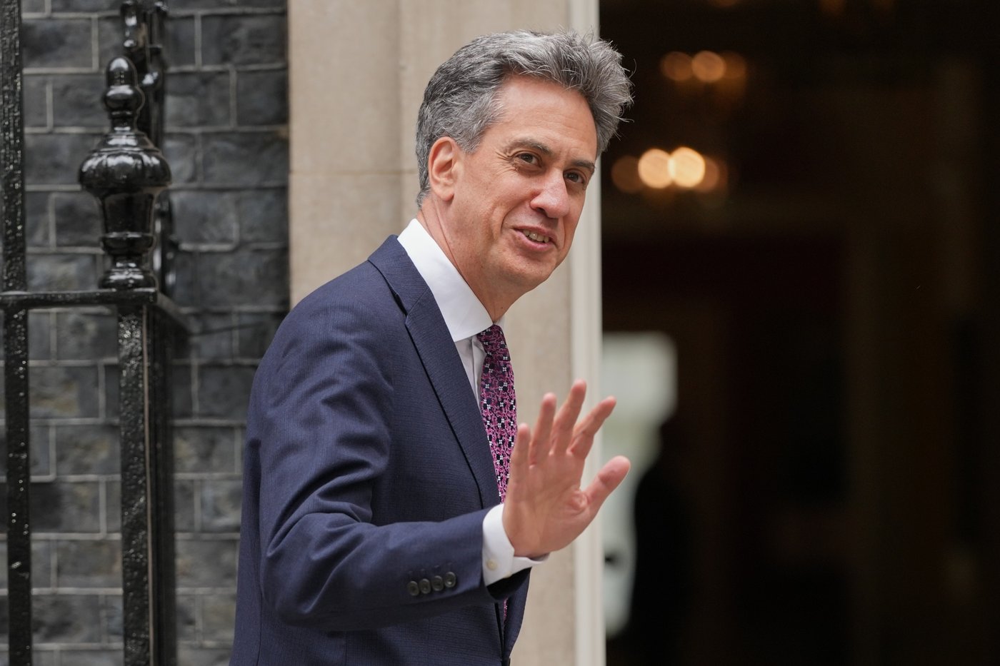 UK leader Burnham gathers his Cabinet after sweeping away Starmer supporters | iNFOnews.ca