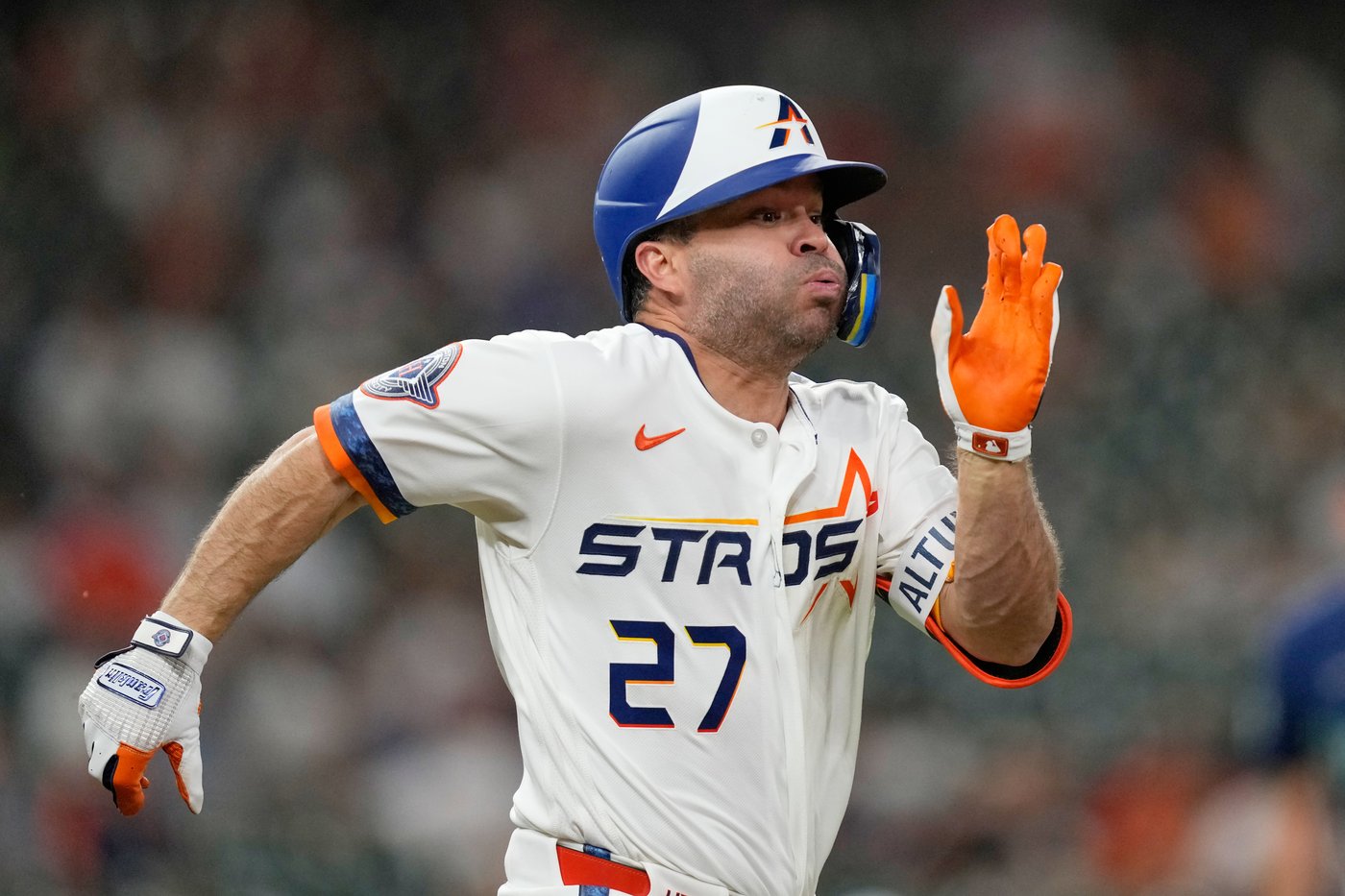 Rodríguez goes deep as the Mariners extend a franchise-record 8-game streak against Astros | iNFOnews.ca