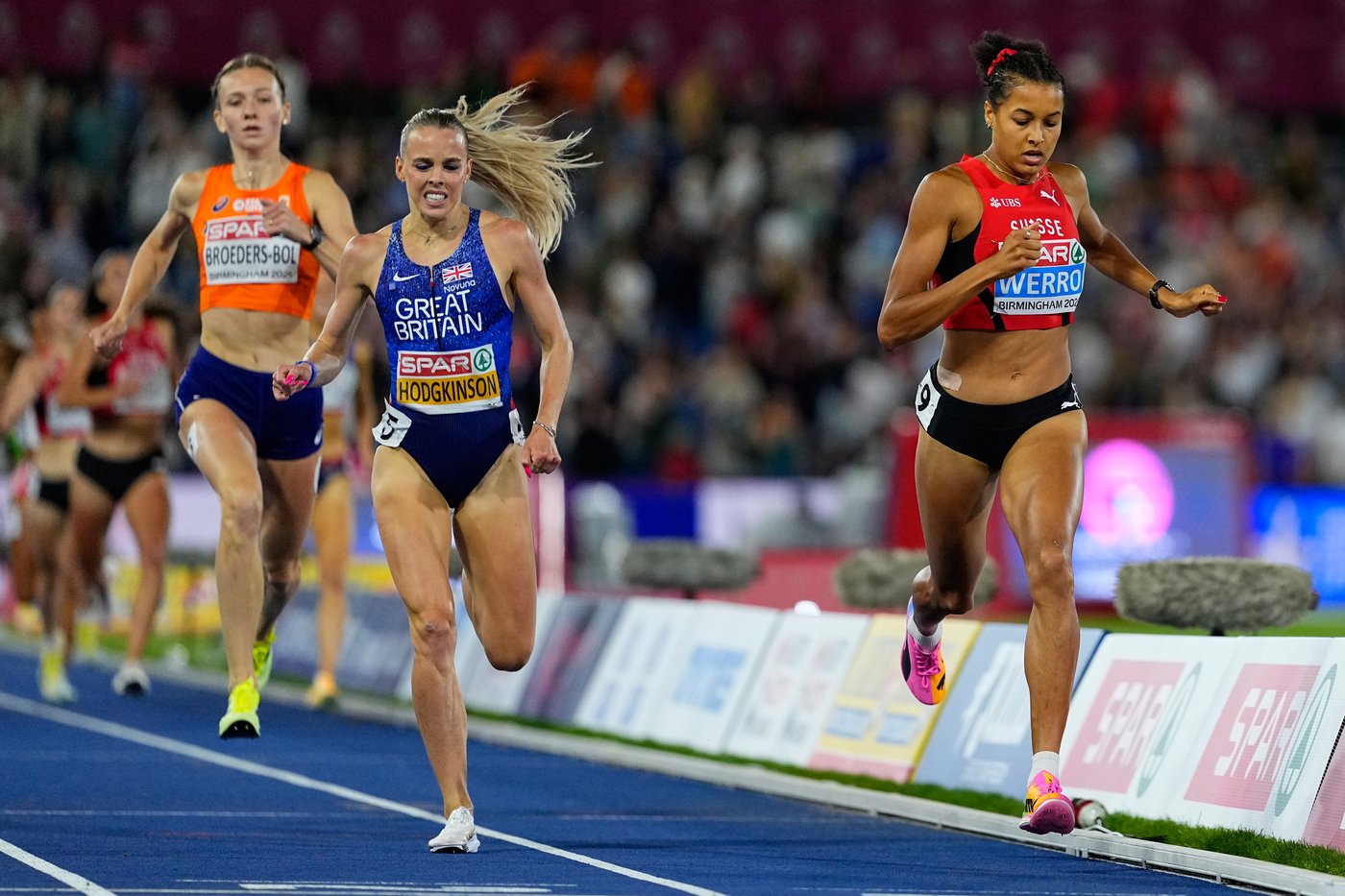 Werro holds off Hodgkinson to win 800m gold at the European championships | iNFOnews.ca