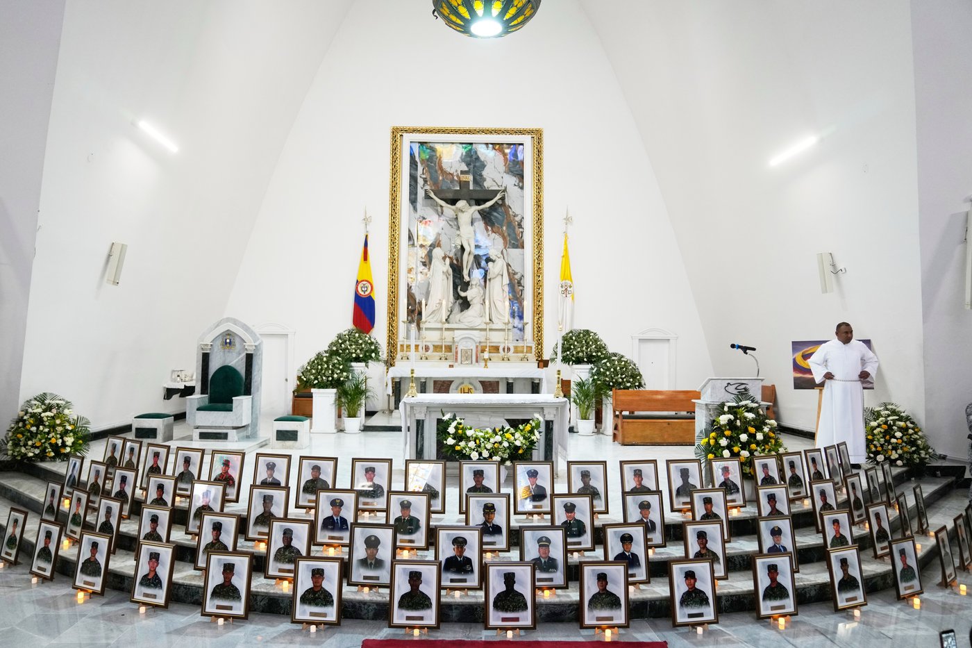 Colombia holds ceremony for 69 killed in military plane crash | iNFOnews.ca