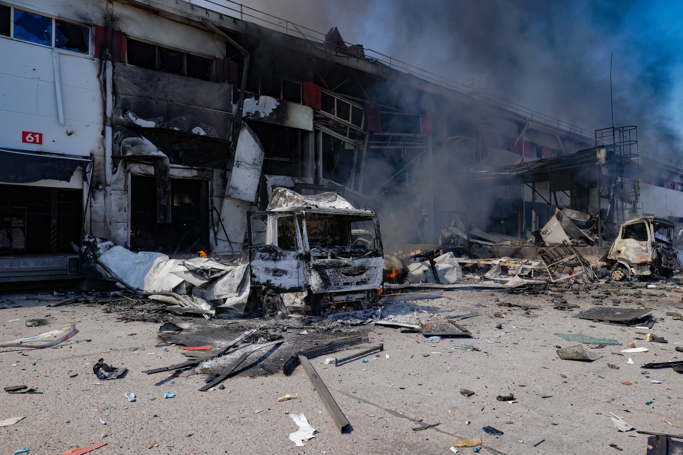 Ukrainian drones kill 5 in Russia and set fire to Wildberries warehouse | iNFOnews.ca