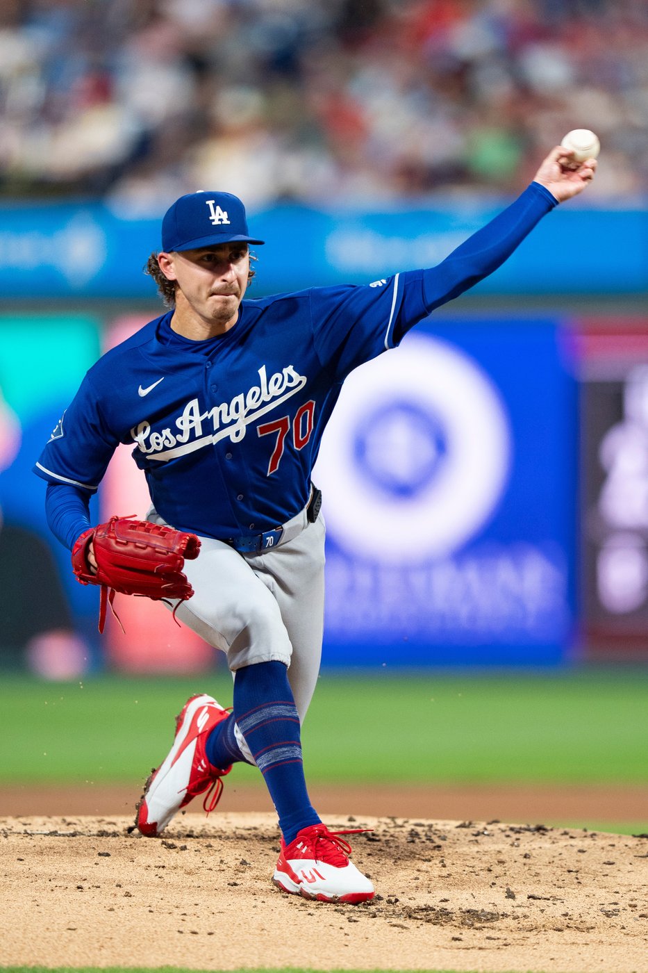 Muncy's two-run homer, Wrobleski's pitching help Dodgers defeat Wheeler, Phillies 2-1 | iNFOnews.ca Muncy's two-run homer, Wrobleski's pitching help Dodgers defeat Wheeler, Phillies 2-1 | iNFOnews.ca