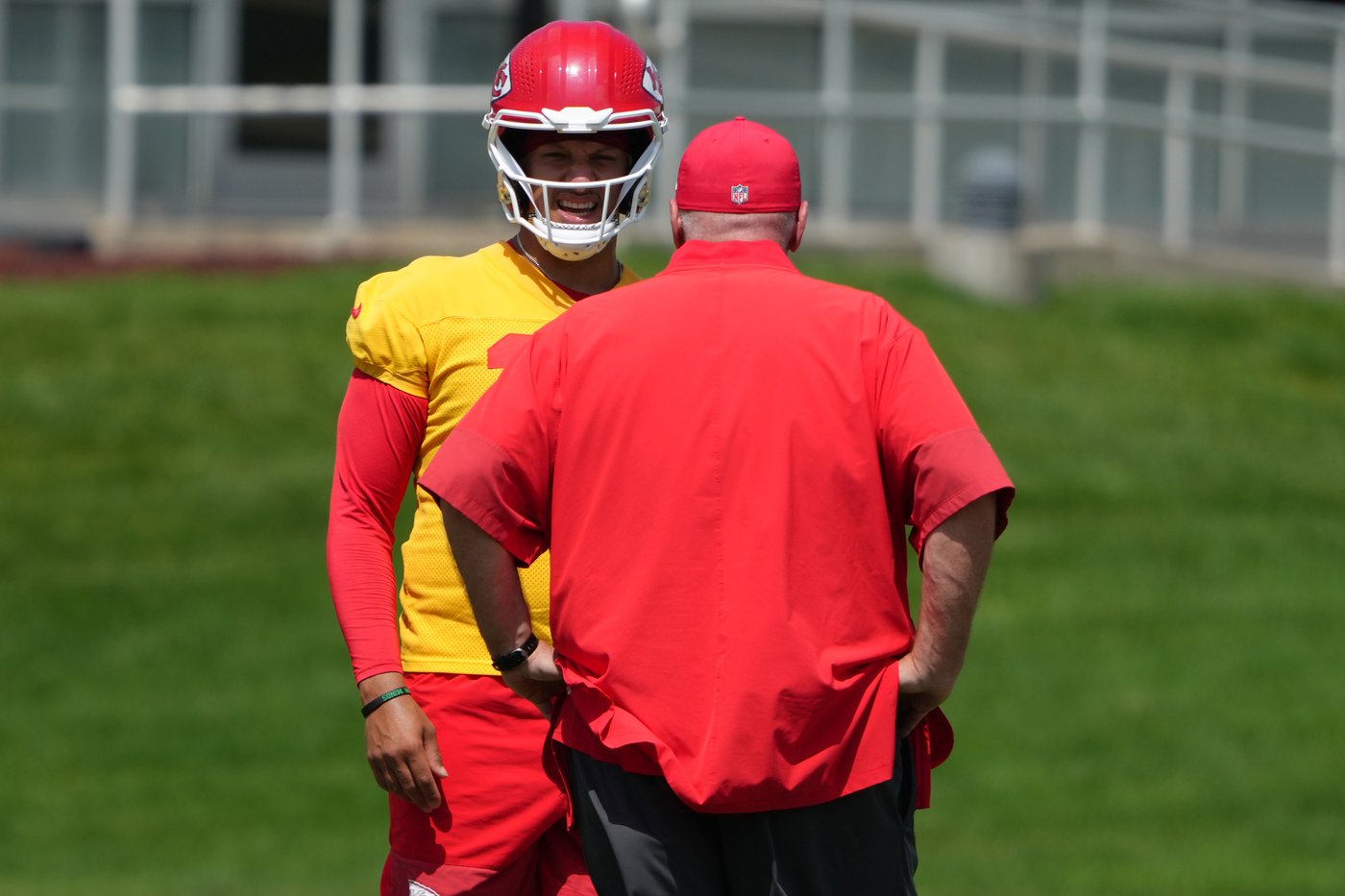 Andy Reid: Patrick Mahomes on track for Chiefs training camp after knee surgery in December | iNFOnews.ca