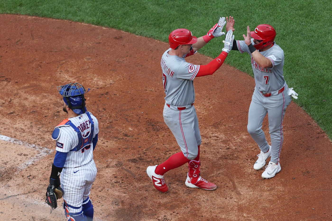 Lodolo gets first win this season as Reds extend Mets' skid to 4 with 7-2 victory | iNFOnews.ca