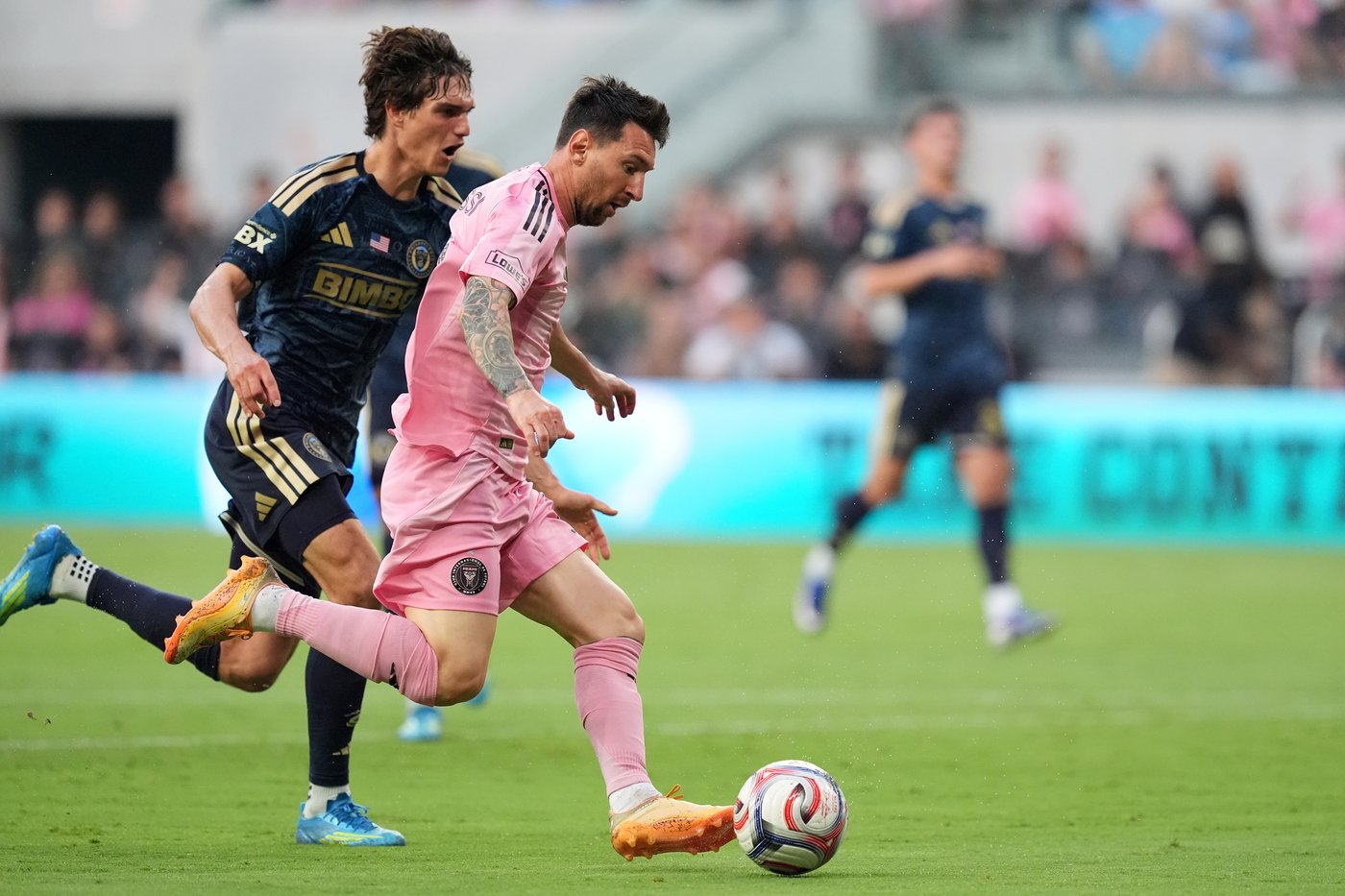 Messi leaves midway through second half, Inter Miami rallies past Union 6-4 | iNFOnews.ca
