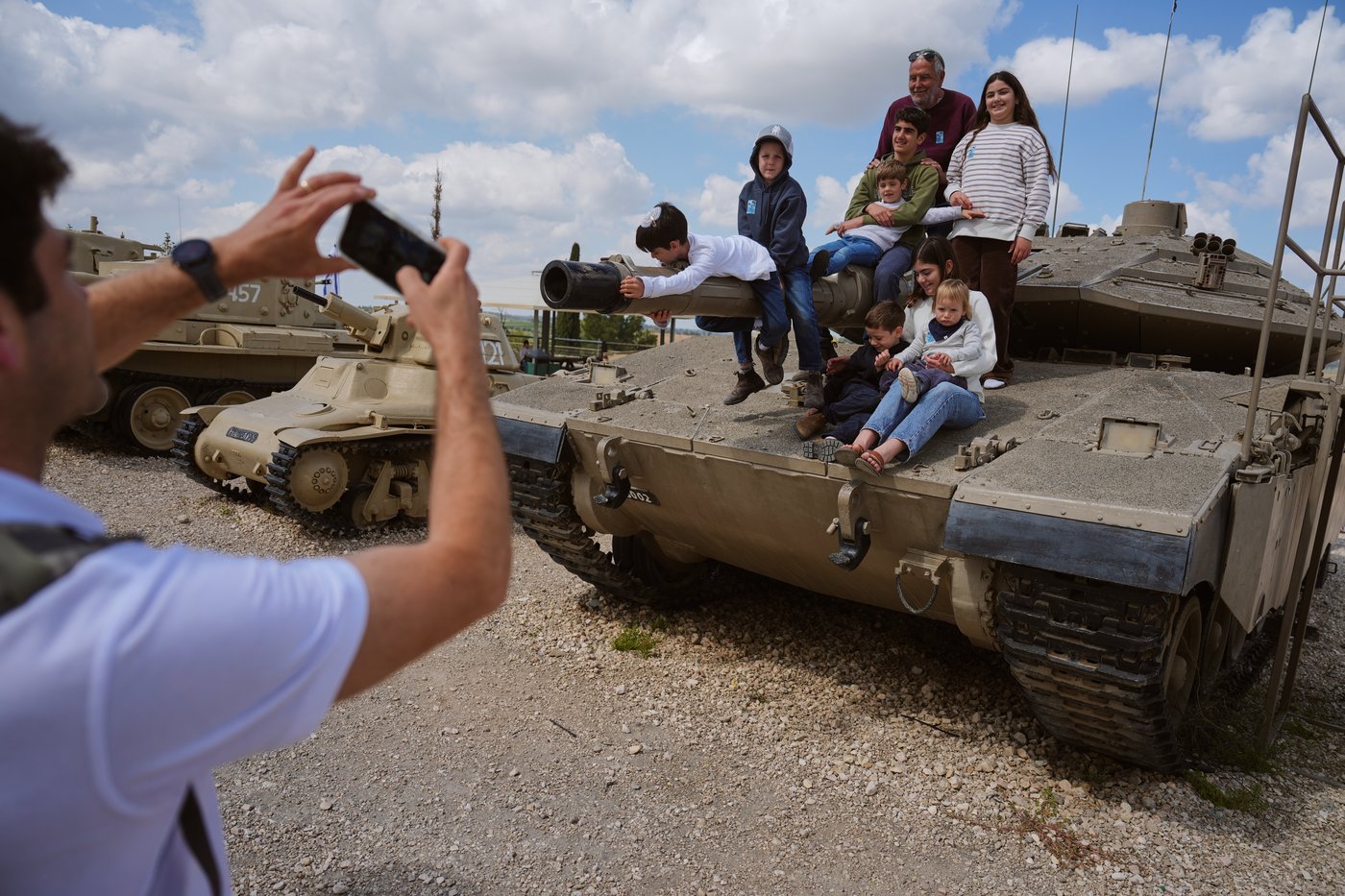 Israel's Memorial Day: Remembrance and grief, in photos | iNFOnews.ca