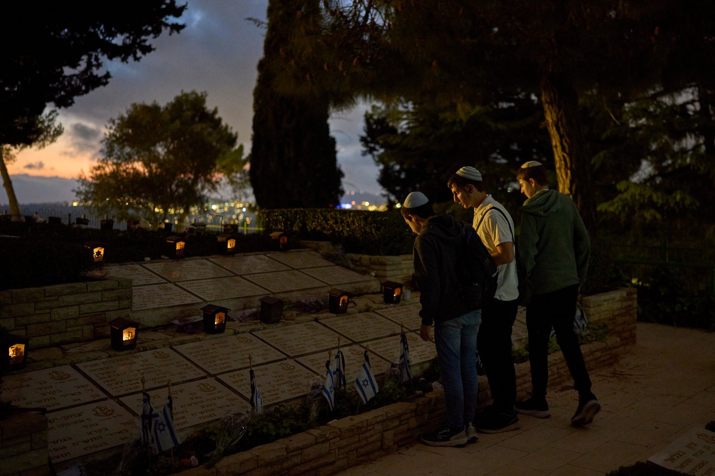 Israel's Memorial Day: Remembrance and grief, in photos | iNFOnews.ca