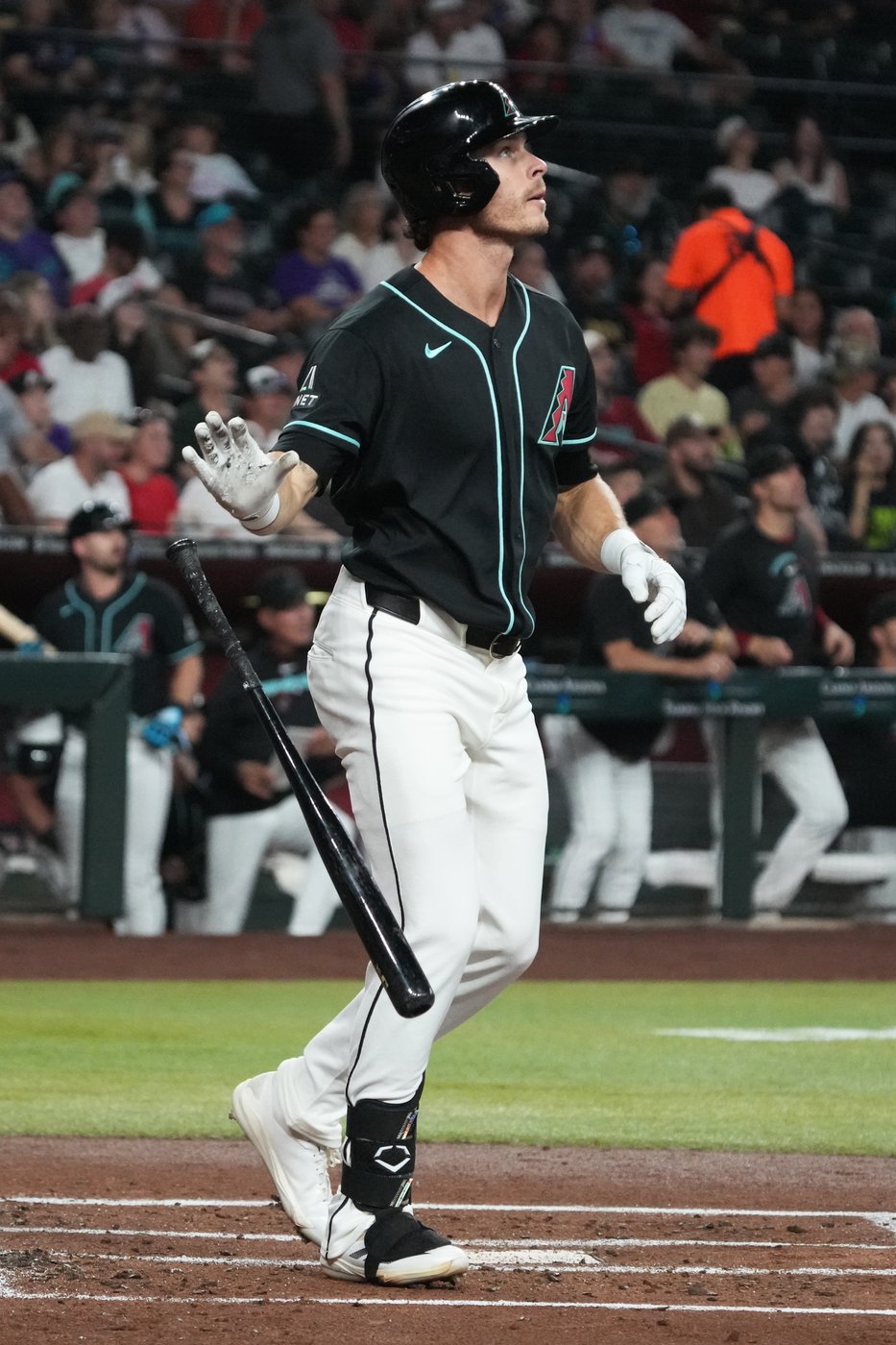 Vargas hits winning single in 10th as Diamondbacks rally to beat A's 6-5 after blowing lead in 9th | iNFOnews.ca