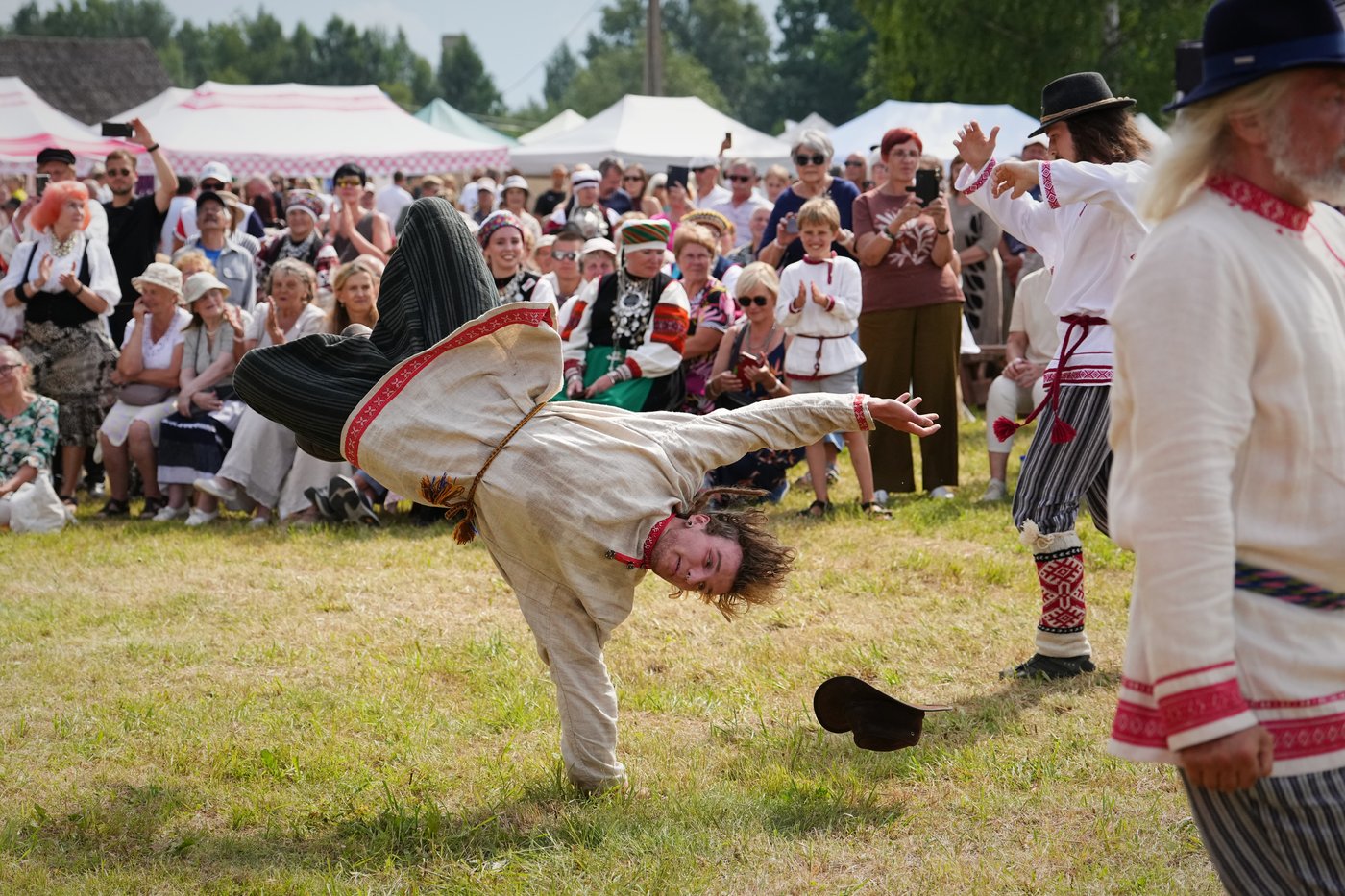 This ethnic community in Estonia turns a village into a symbolic kingdom for a day | iNFOnews.ca This ethnic community in Estonia turns a village into a symbolic kingdom for a day | iNFOnews.ca