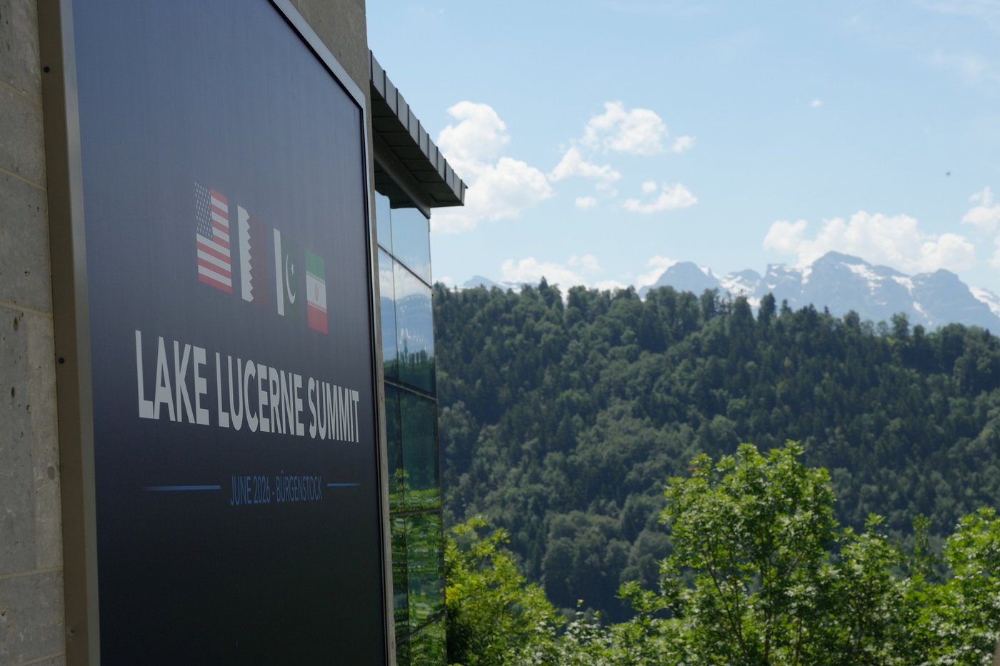 As Vance meets top Iranian officials in Switzerland, Trump threatens Tehran from afar | iNFOnews.ca As Vance meets top Iranian officials in Switzerland, Trump threatens Tehran from afar | iNFOnews.ca