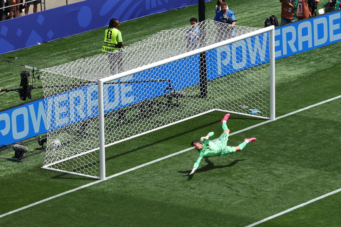 Belgium and its 'Golden Generation' veterans get off to unimpressive start in World Cup | iNFOnews.ca