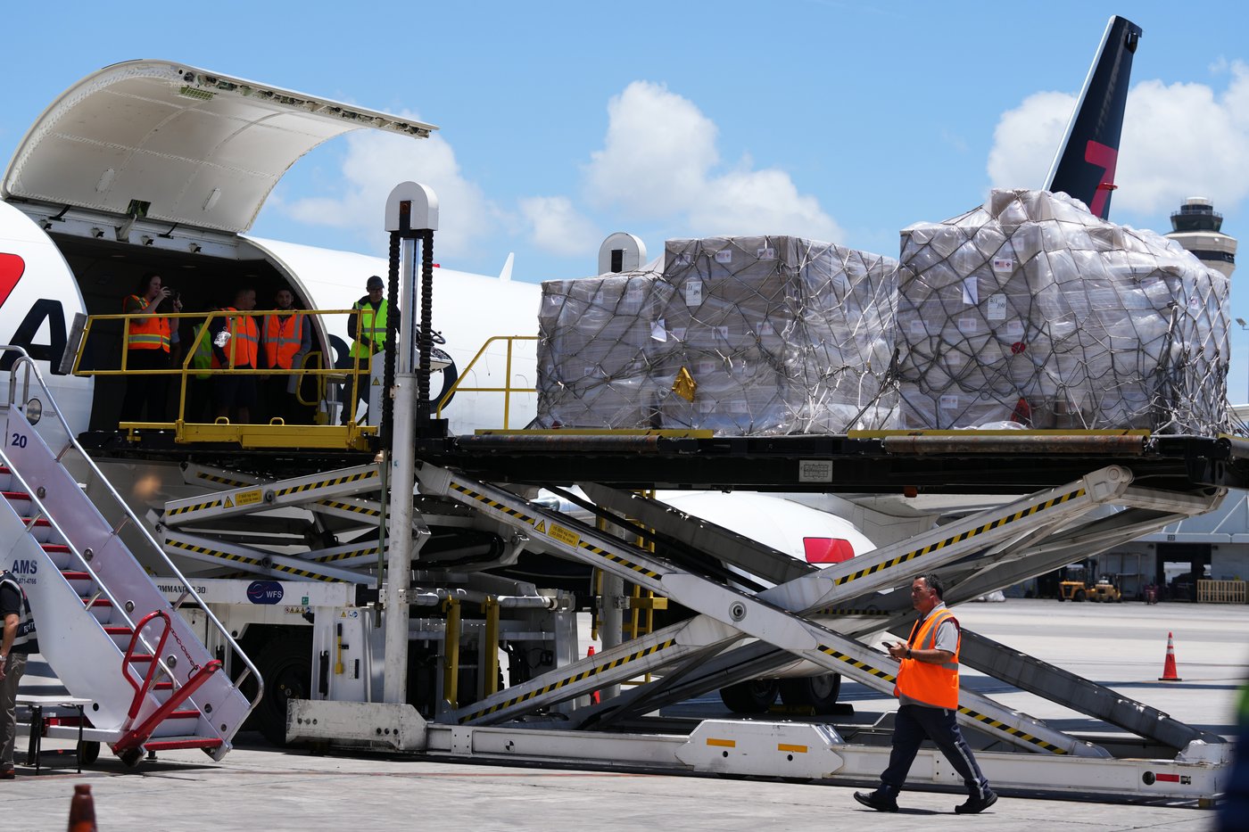 US sends food for Cuban residents while still pressuring island's government | iNFOnews.ca US sends food for Cuban residents while still pressuring island's government | iNFOnews.ca