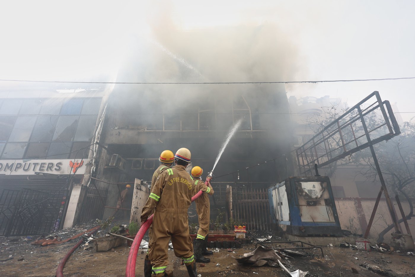 Fire tears through building in northern India, killing 14, mostly students | iNFOnews.ca