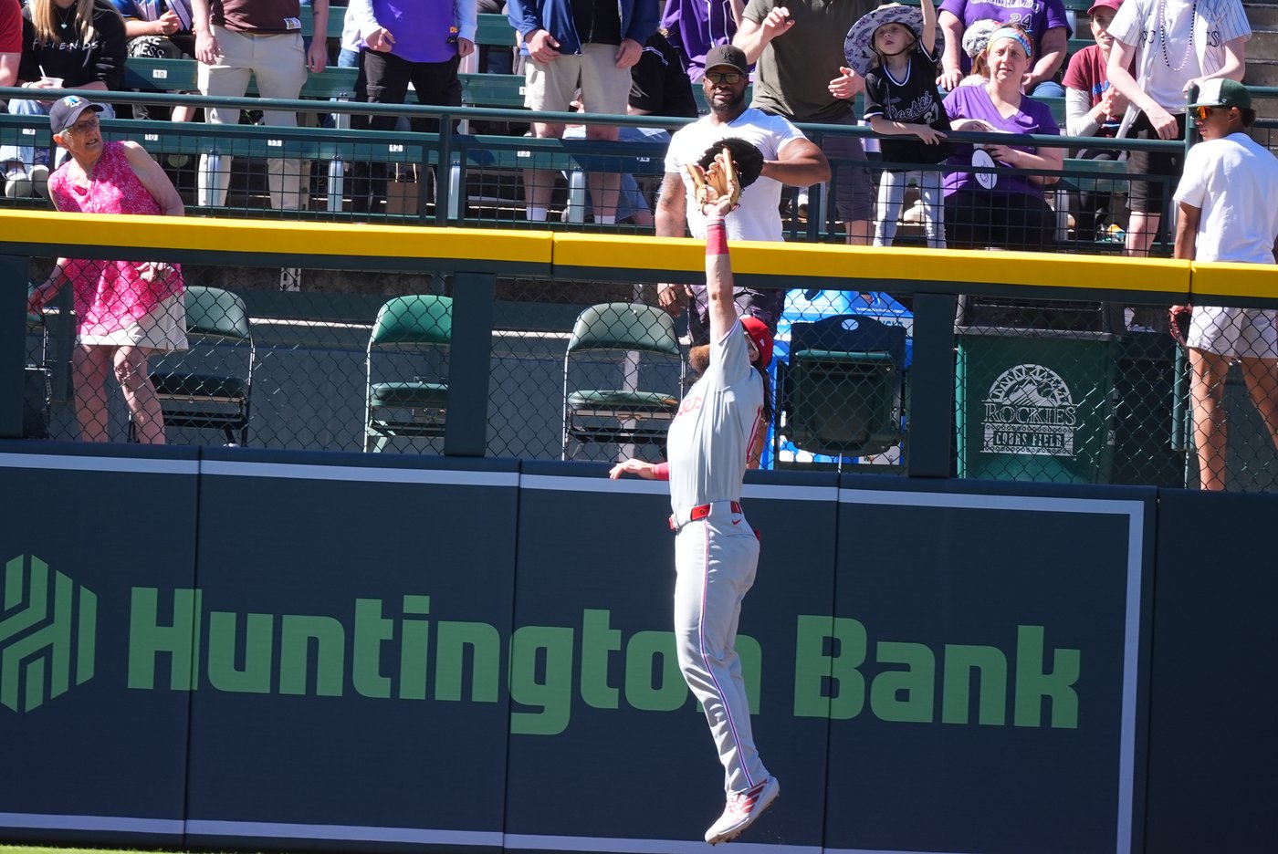 Mickey Moniak homers twice as Rockies top Phillies 4-1 | iNFOnews.ca