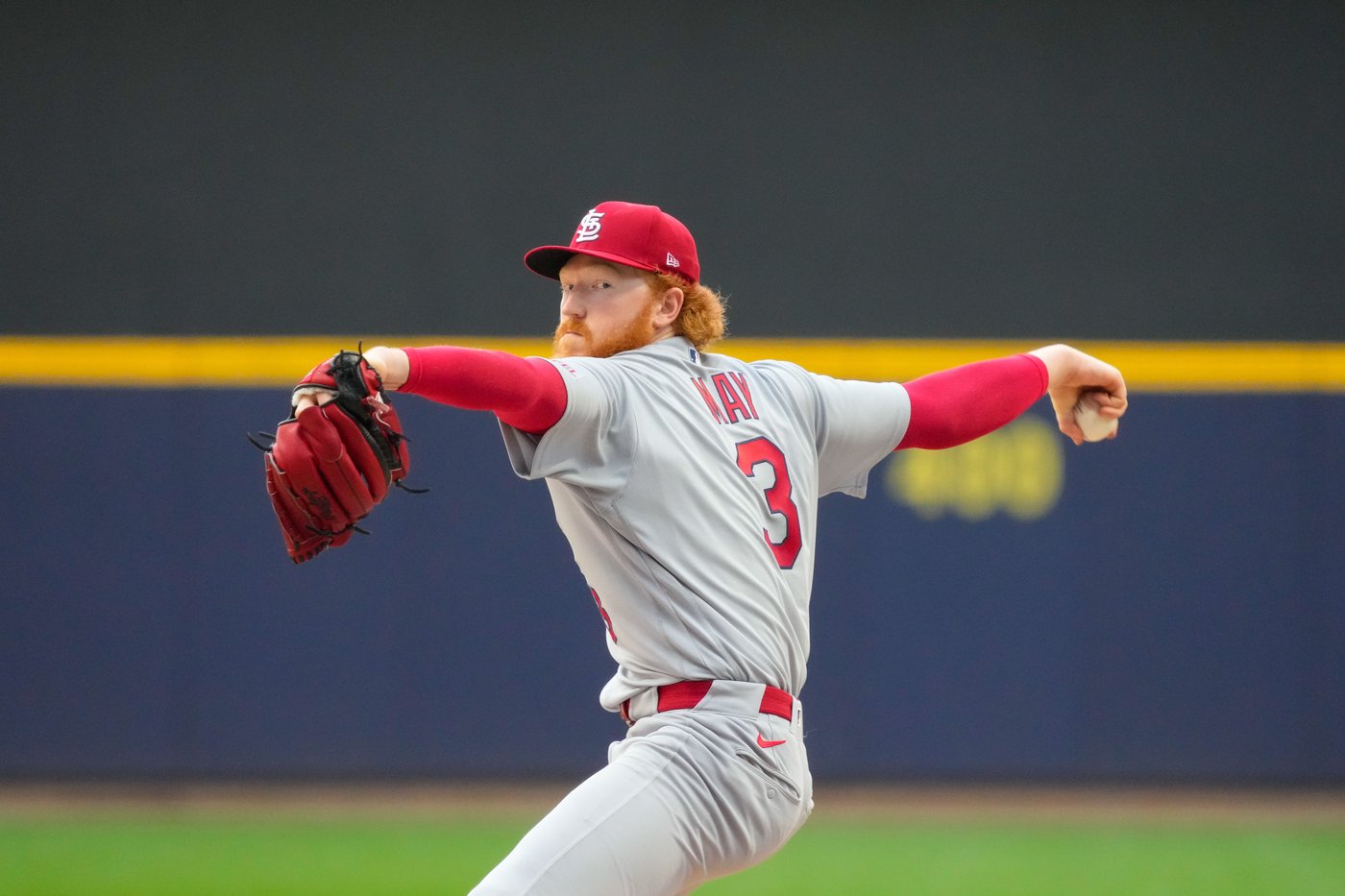 Hitless through seven innings, Brewers rally in eighth to beat Cardinals 2-1 | iNFOnews.ca