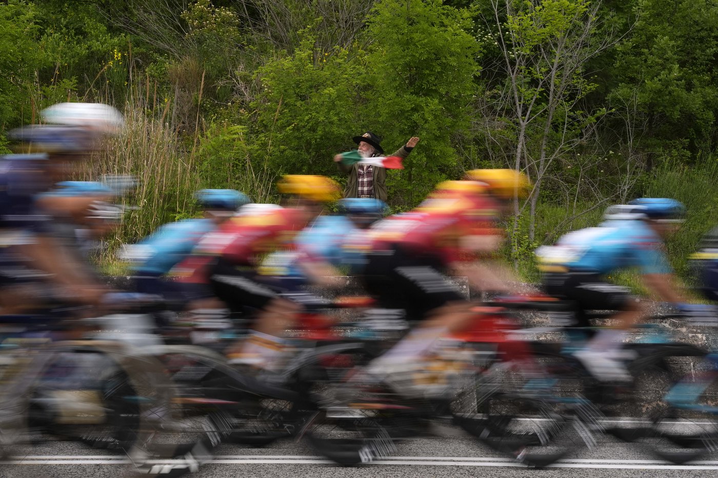 Vingegaard conquers Blockhaus mountain for first Giro d'Italia stage win | iNFOnews.ca