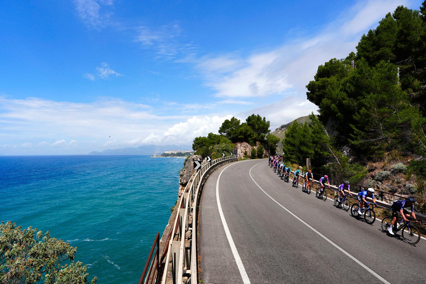 Vingegaard conquers Blockhaus mountain for first Giro d'Italia stage win | iNFOnews.ca
