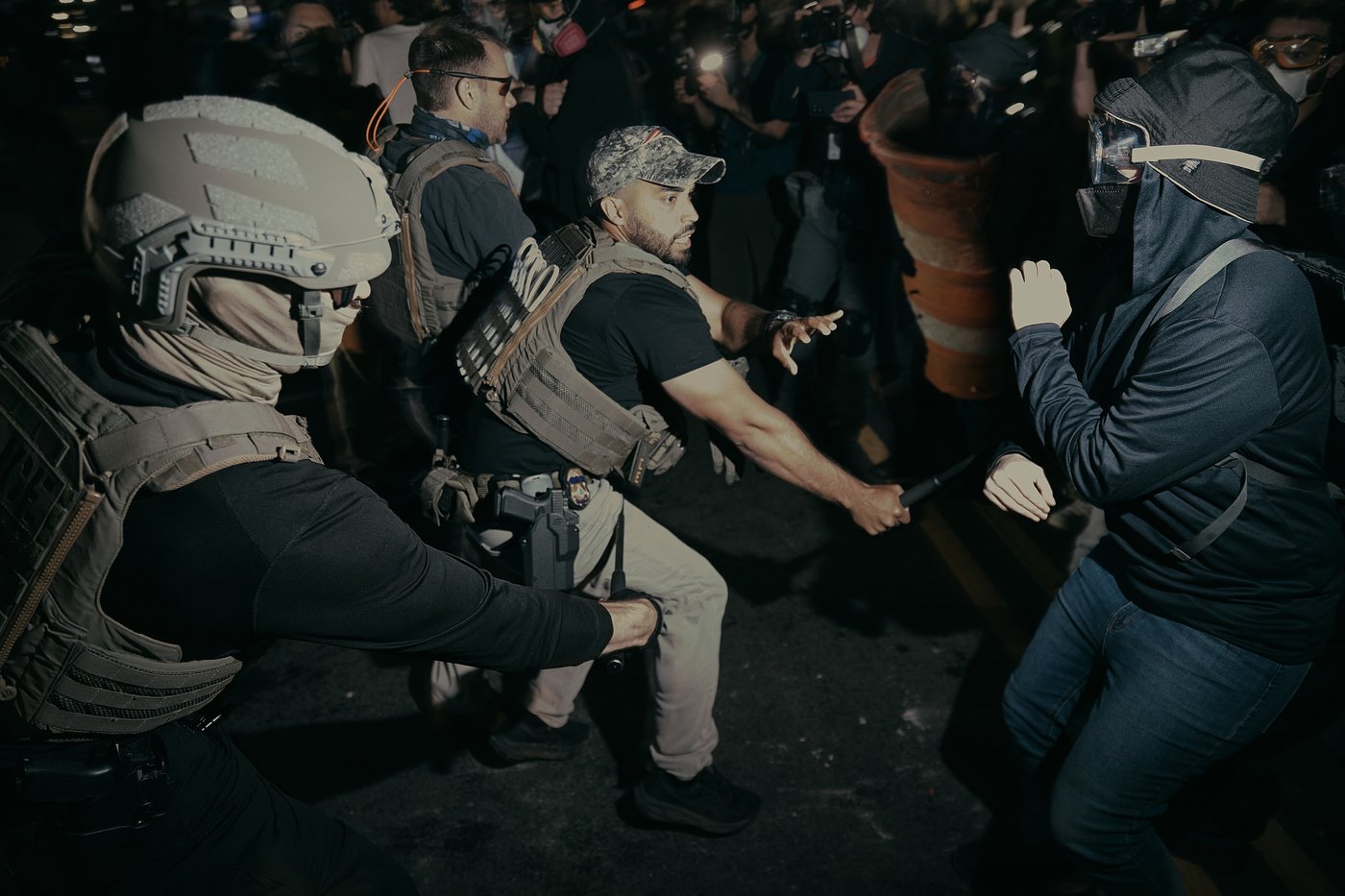 6 protesters arrested after clash with ICE officers outside a New Jersey detention center | iNFOnews.ca