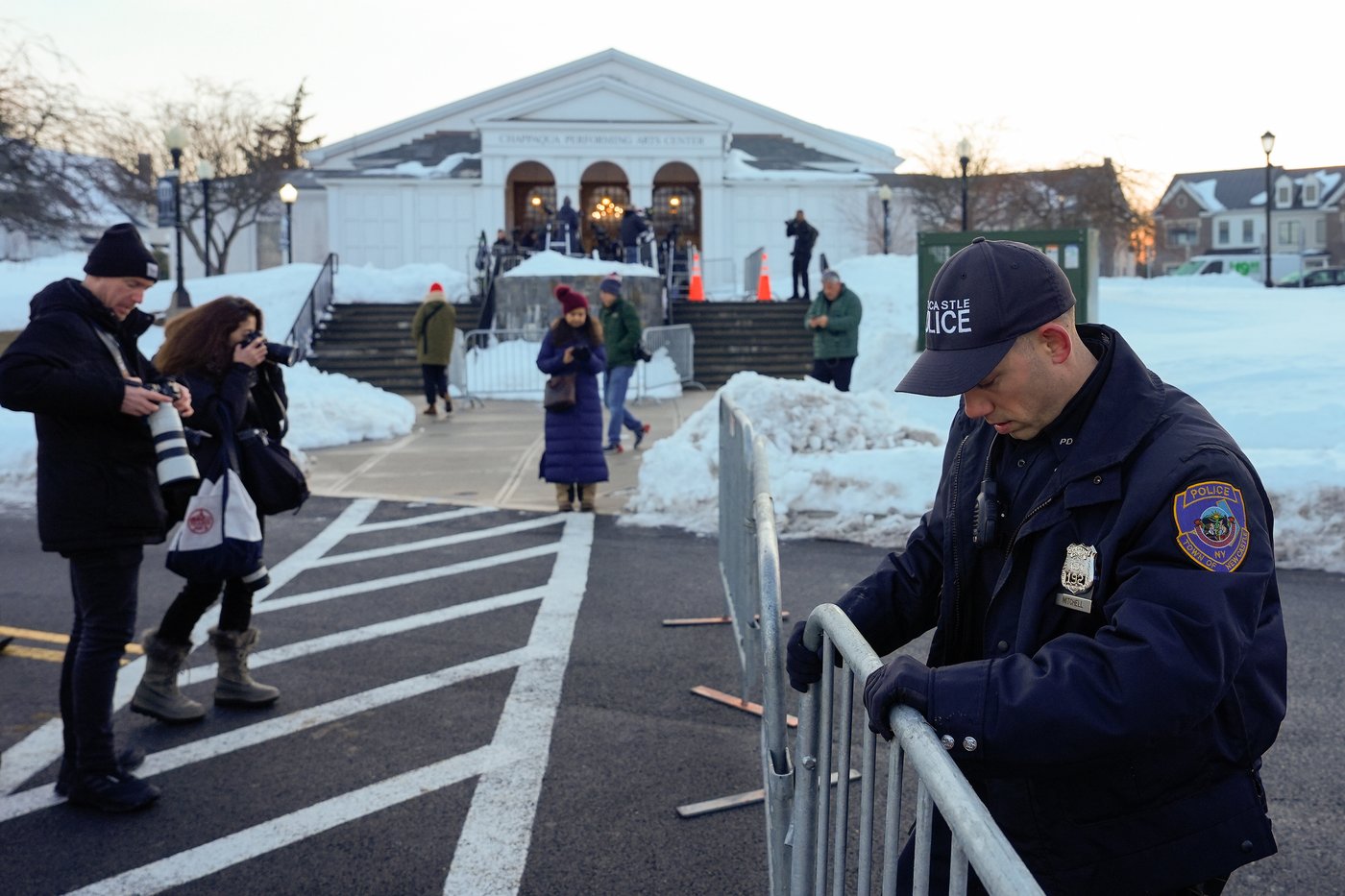 Hillary Clinton testifies she has no information on Epstein's crimes and doesn't recall meeting him | iNFOnews.ca