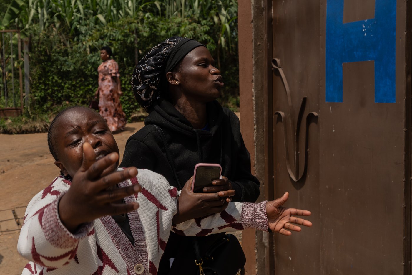 Congo families mourn as Ebola outbreak accelerates, in photos | iNFOnews.ca