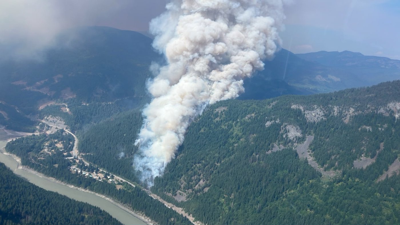 With flames in backyard, Boston Bar resident tells of B.C. town surrounded by fire | iNhome