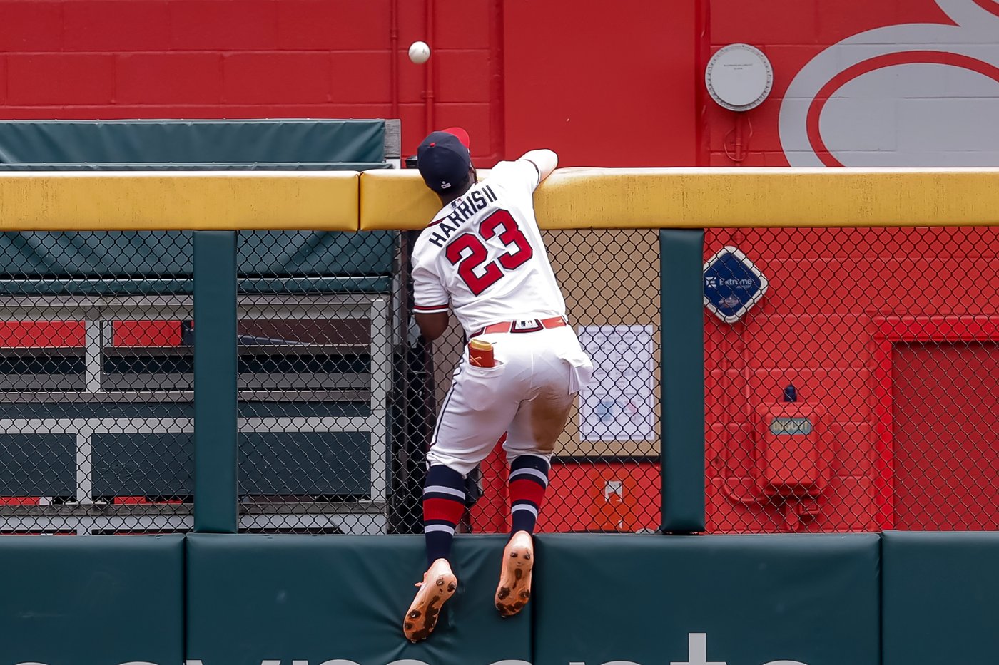 McLean regroups and Soto hits 2-run single as scuffling Mets barely hold off Braves 10-9 | iNFOnews.ca McLean regroups and Soto hits 2-run single as scuffling Mets barely hold off Braves 10-9 | iNFOnews.ca