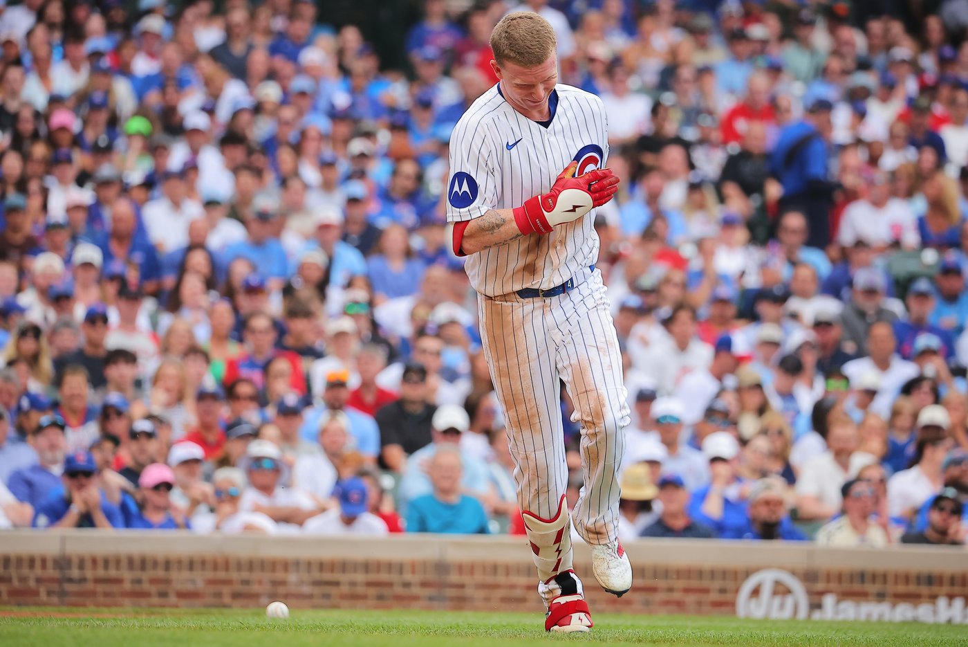 Cubs beat the Cardinals 6-4, scoring 4 runs in the sixth to avoid a series sweep | iNFOnews.ca
