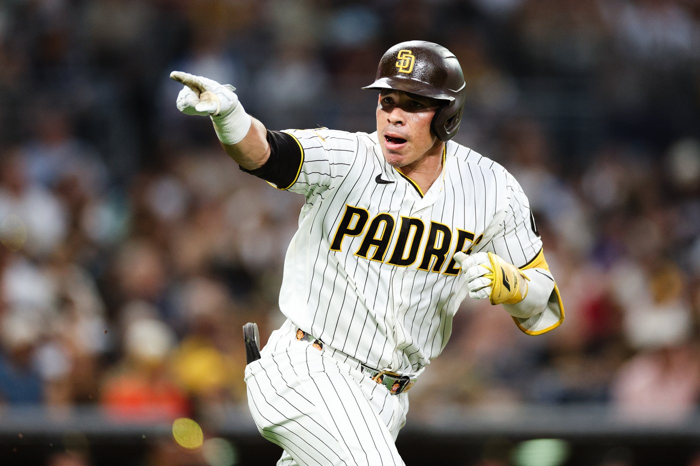 Nick Gonzales' 12th-inning RBI single sends Pirates past Padres 3-2 | iNFOnews.ca