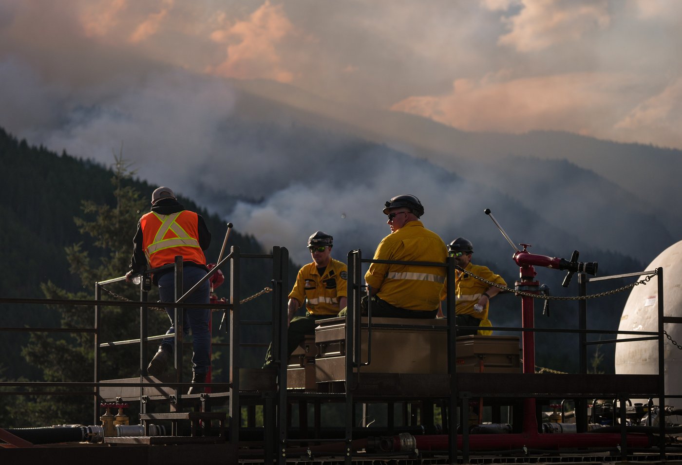 Visitor fought B.C. wildfire with frying pan. But it became an inferno | iNwheels