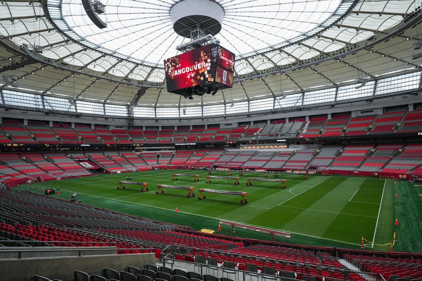 COWs, antennas and FIFA: How telecoms are boosting cellular networks during World Cup | iNFOnews.ca