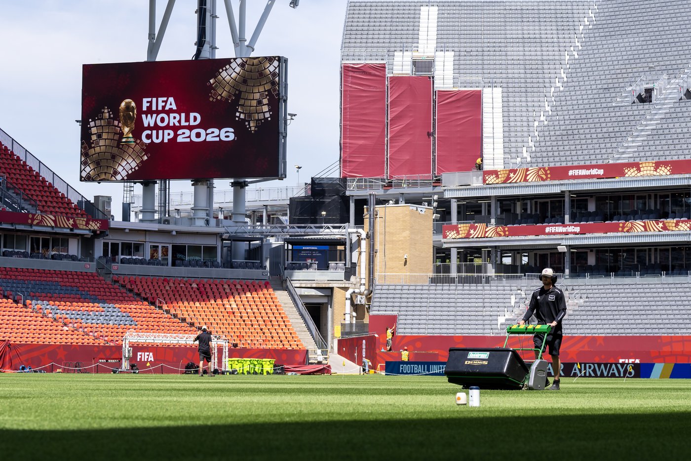 COWs, antennas and FIFA: How telecoms are boosting cellular networks during World Cup | iNFOnews.ca