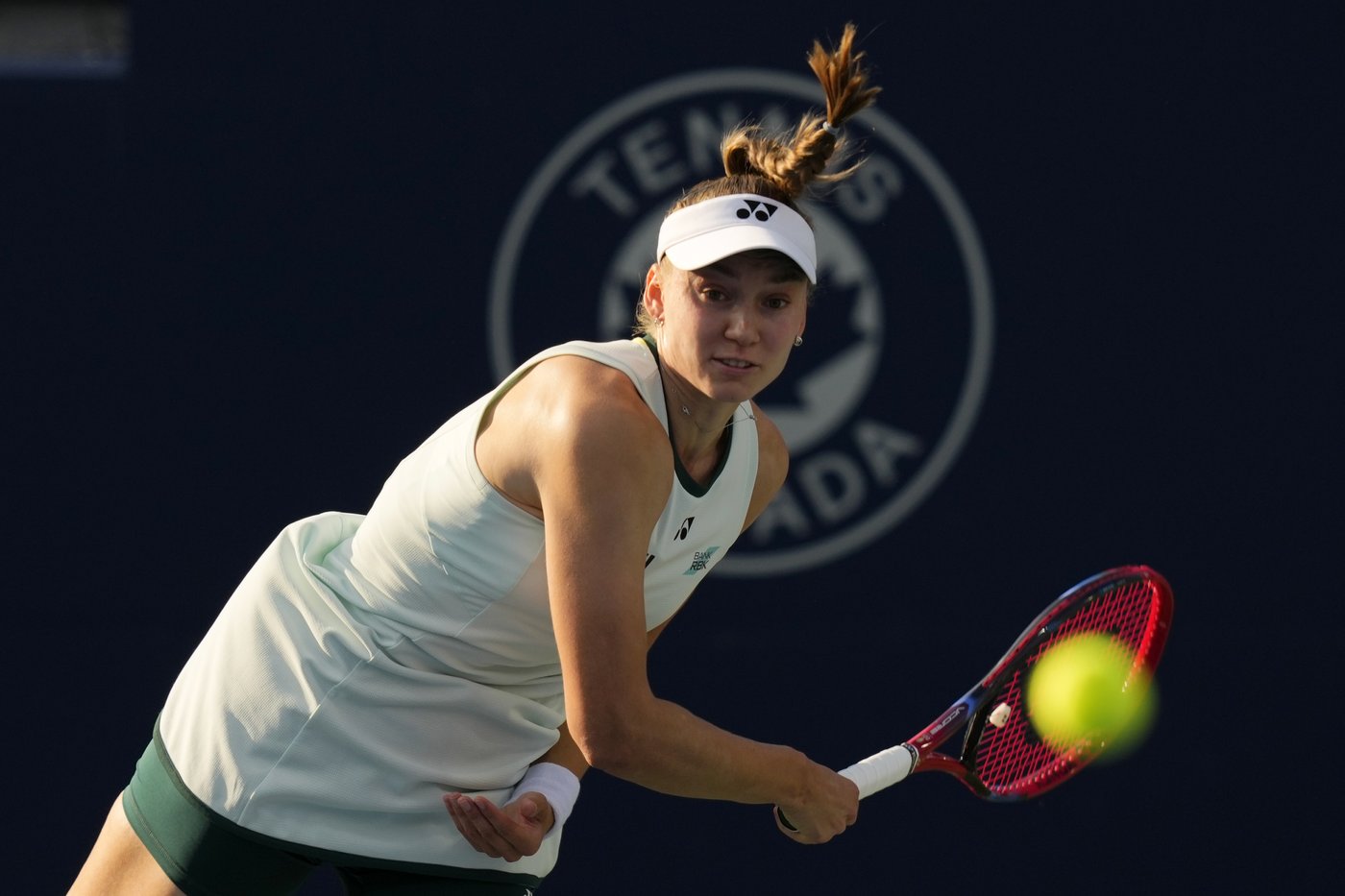 Swiatek beats Rybakina 6-2, 6-3 in women's singles final at National Bank Open | iNFOnews.ca Swiatek beats Rybakina 6-2, 6-3 in women's singles final at National Bank Open | iNFOnews.ca