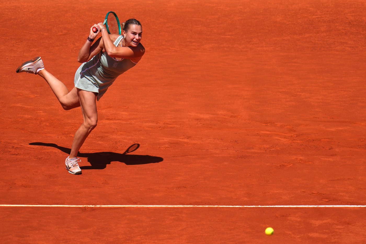 Sabalenka avoids Madrid Open virus scare and Osaka upset. Gauff and Rybakina lose | iNFOnews.ca