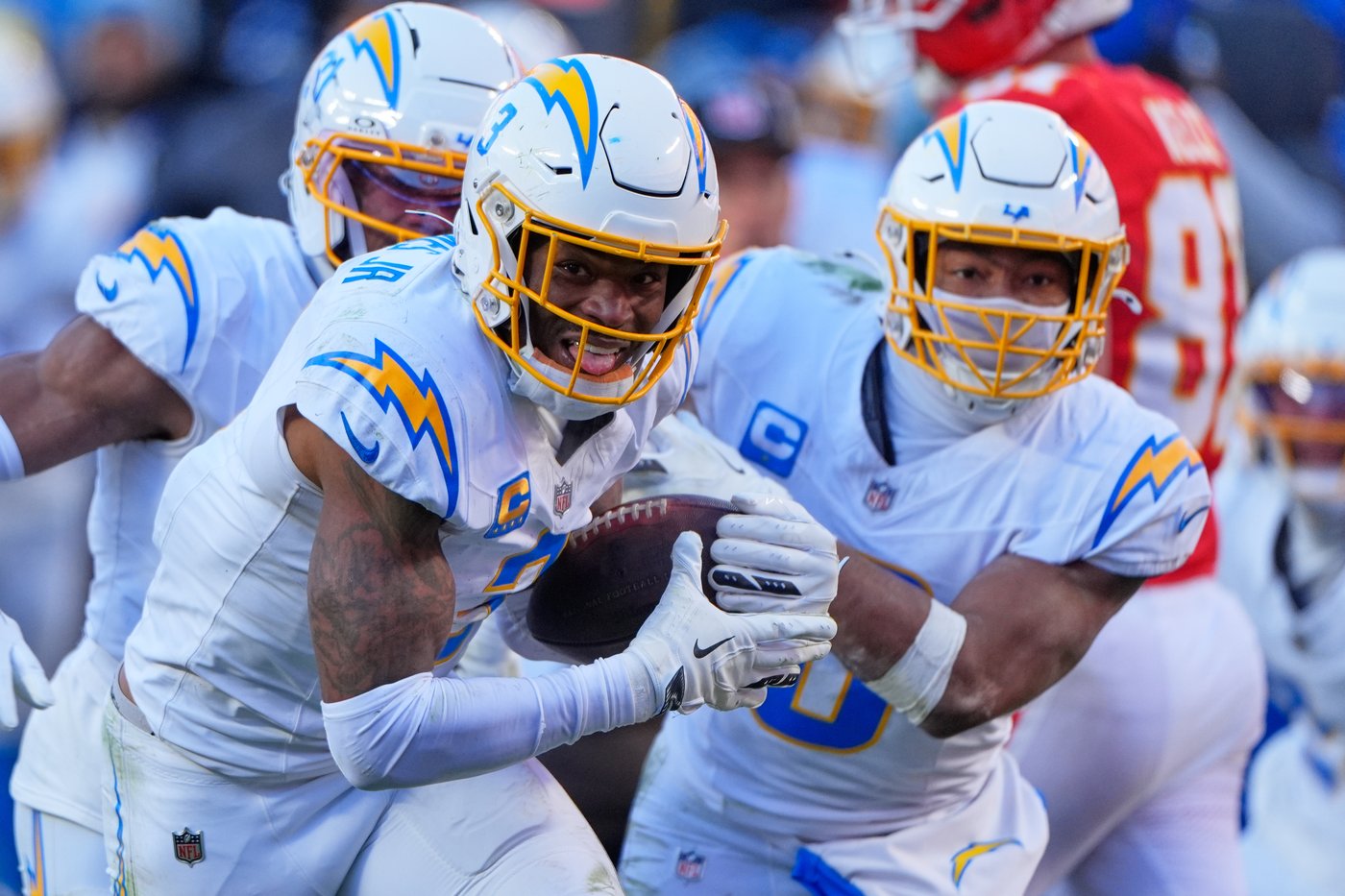 Baltimore's Kyle Hamilton voted top safety in the NFL by AP panel | iNFOnews.ca