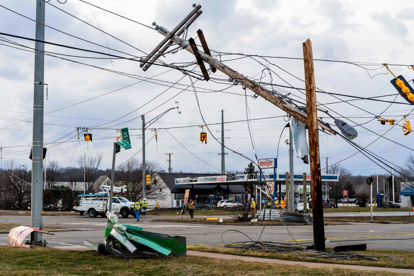 Photos show damage left by powerful storms as volunteers help communities clean up | iNFOnews.ca
